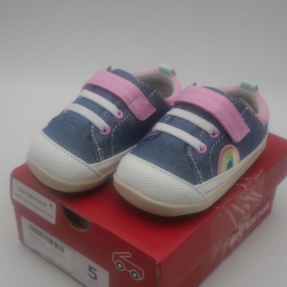 See Kai Run First Walker Stevie Sneakers - Picture 1 of 6